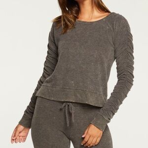 Chaser Shirred Sleeve Sweatshirt Sz Medium